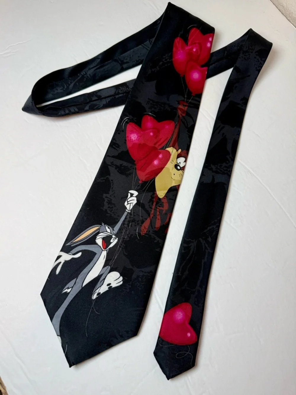 Looney Tunes Mania Necktie Bugs Bunny and Taz with Heart Balloons